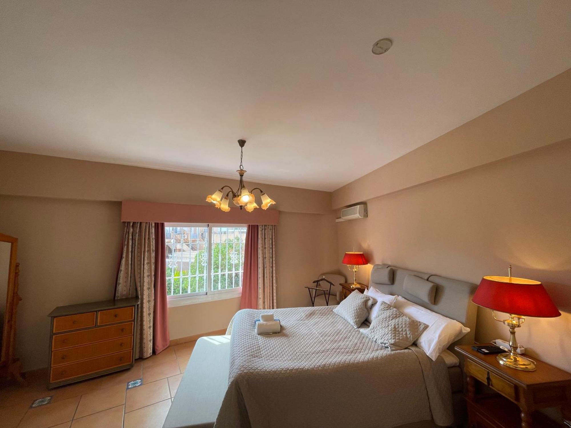 Anna'S Garden Bed & Breakfast Torrevieja Oda fotoğraf